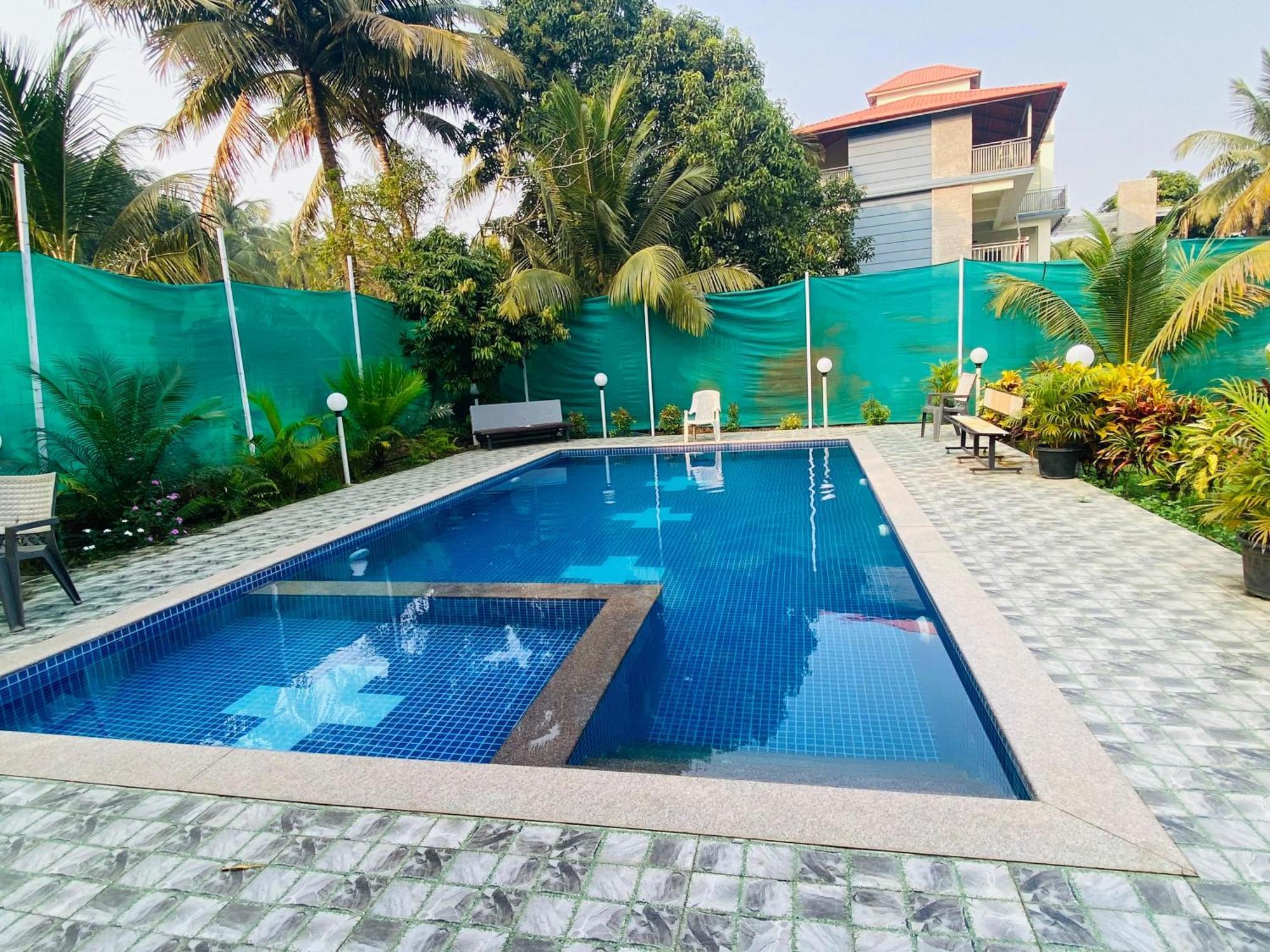 Humming Bird Beach Resorts Alībāg Exteriér fotografie