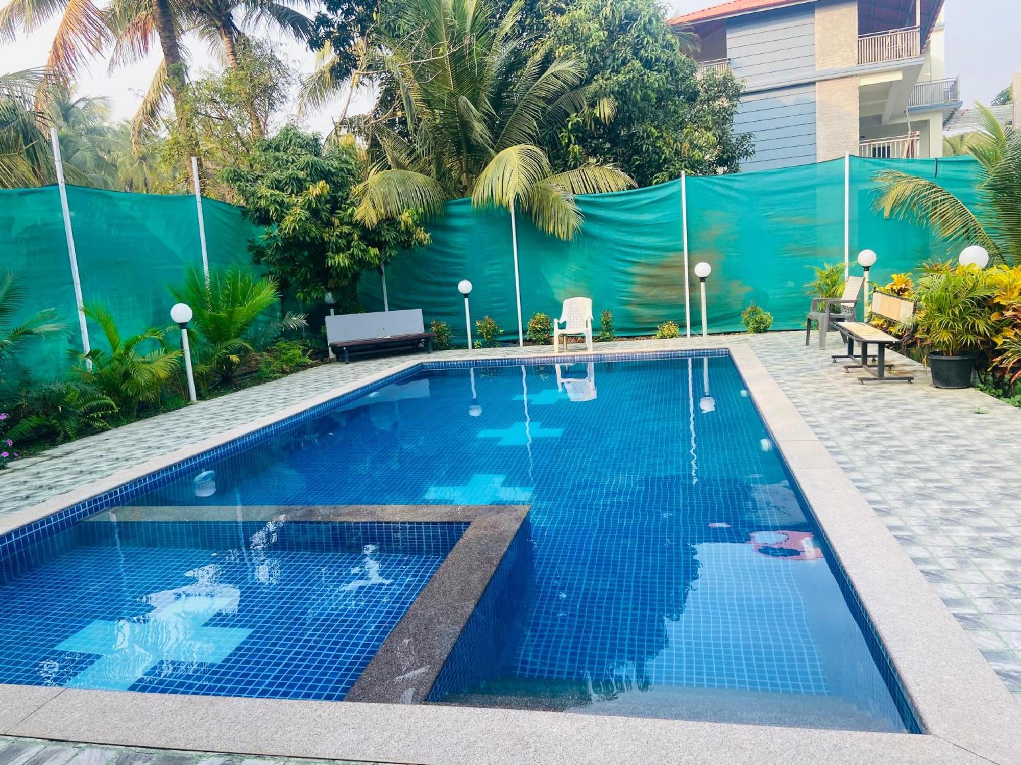Humming Bird Beach Resorts Alībāg Exteriér fotografie