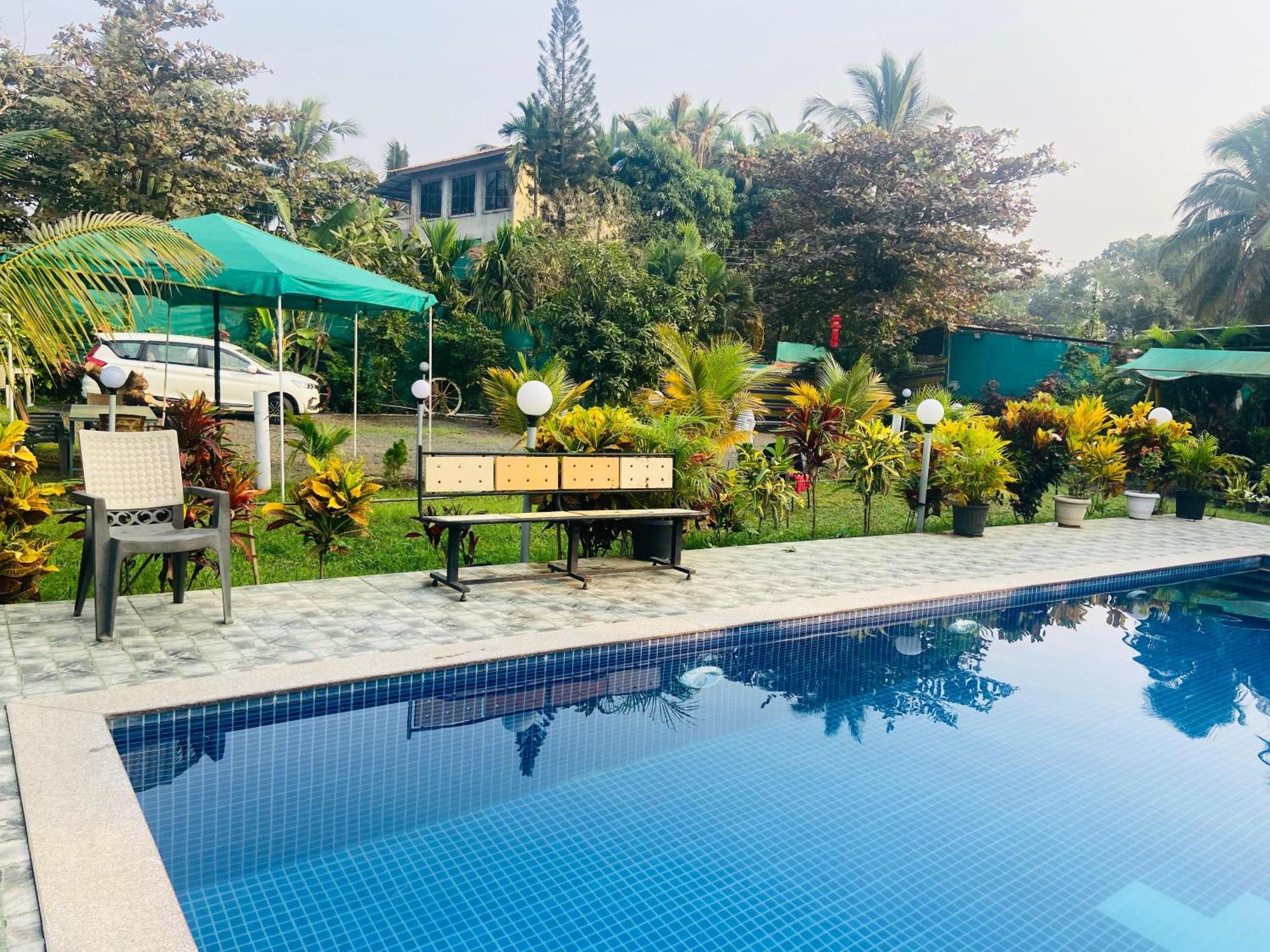 Humming Bird Beach Resorts Alībāg Exteriér fotografie